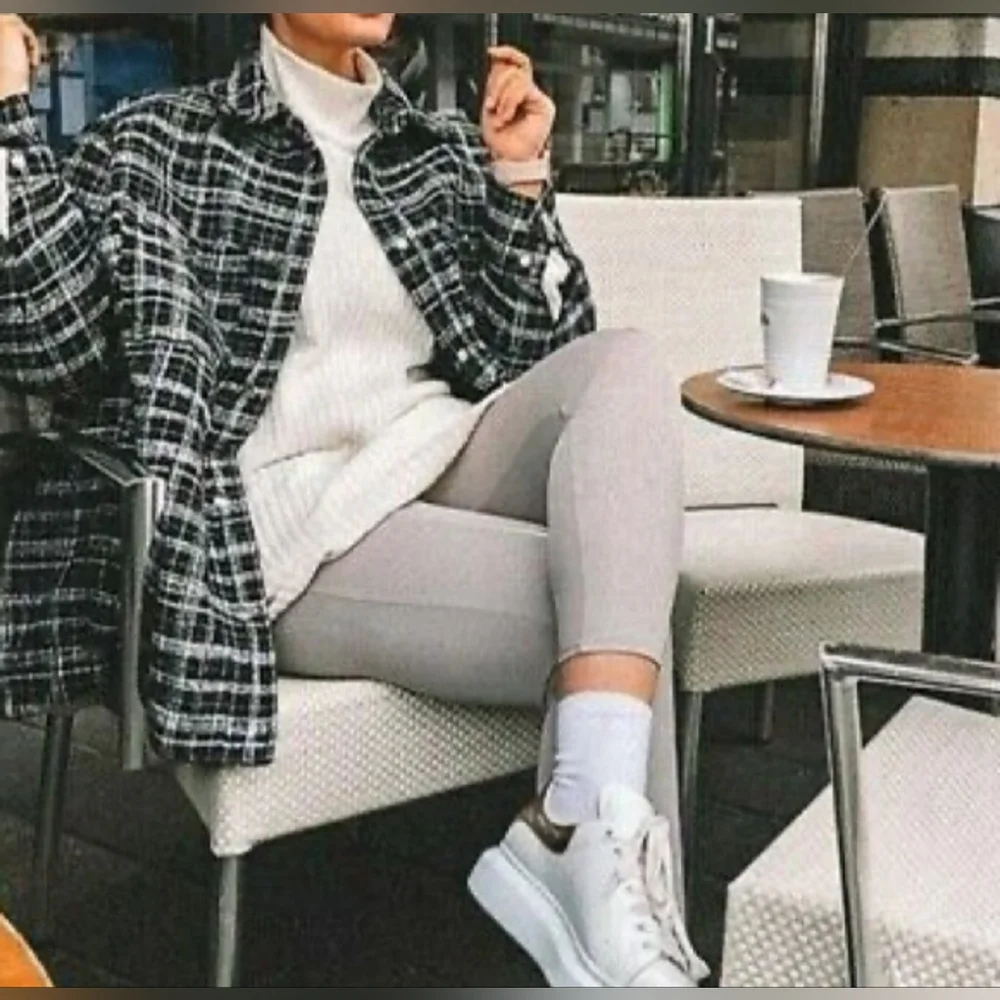 H&M | Black Checked Jacquard Weave Jacket - Picture 2 of 14